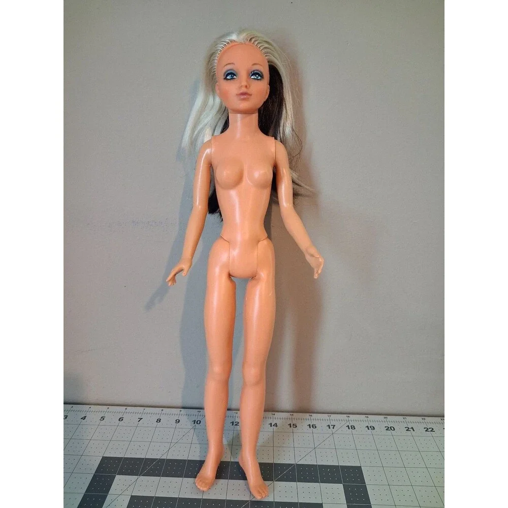 Vintage Tiffany Taylor Doll